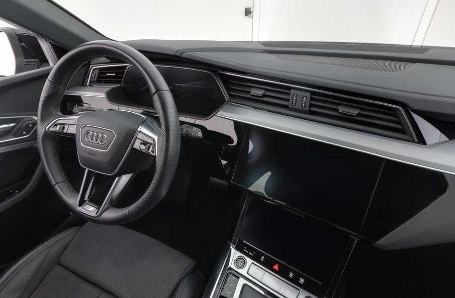 Audi e-tron vaihtoauto