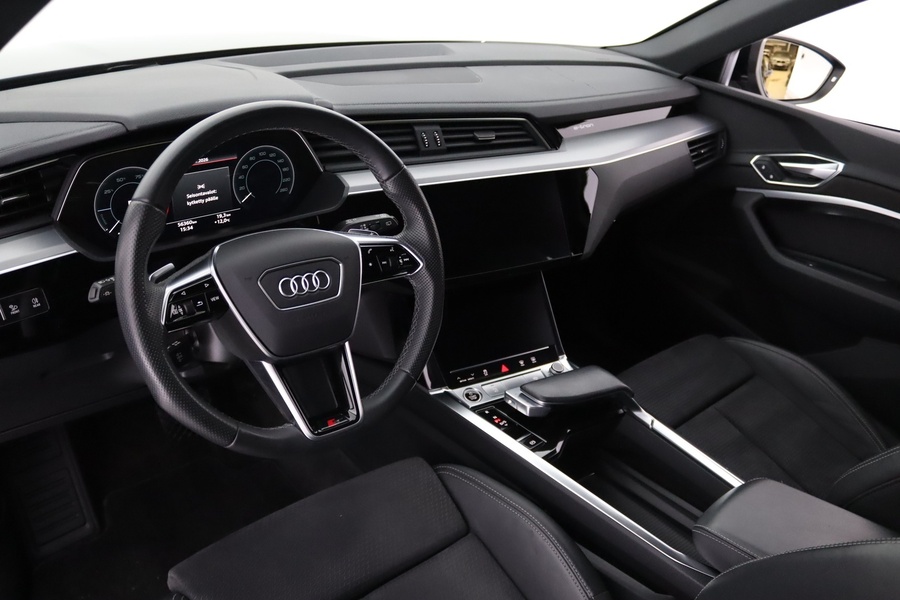 Audi e-tron vaihtoauto