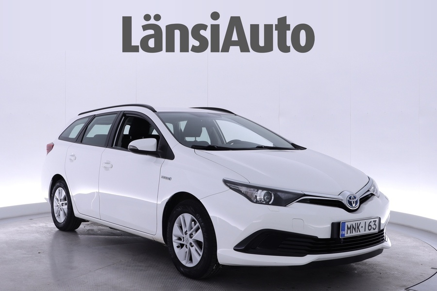 Toyota Auris vaihtoauto