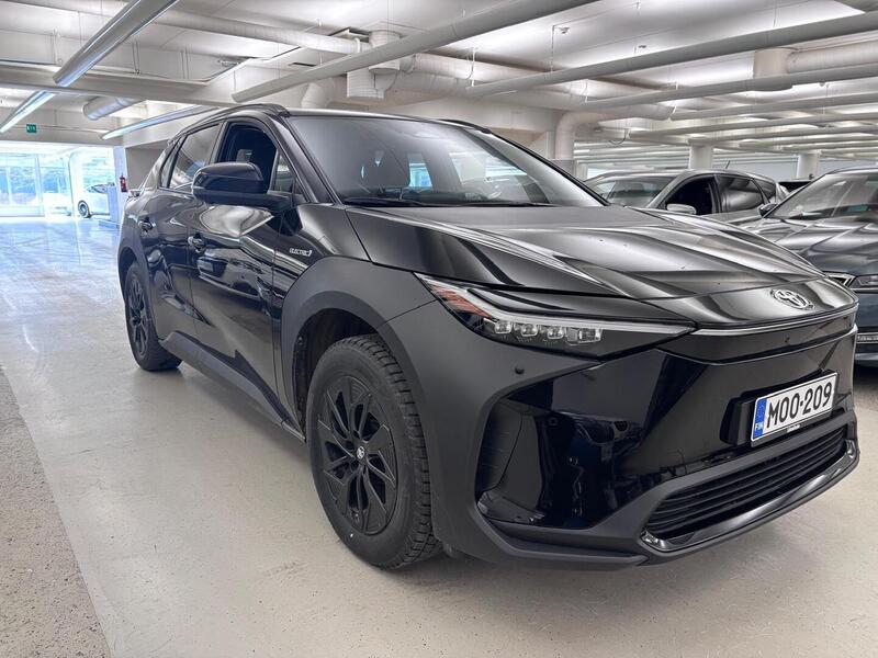 Toyota bZ4X vaihtoauto