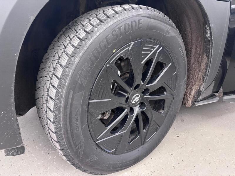 Toyota bZ4X vaihtoauto