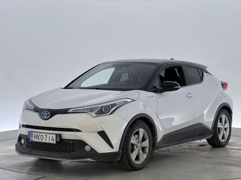 Toyota C-HR vaihtoauto