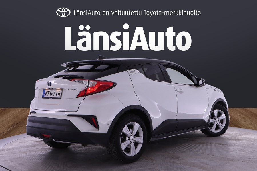 Toyota C-HR vaihtoauto