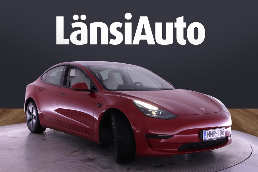 Tesla Model 3 vaihtoauto