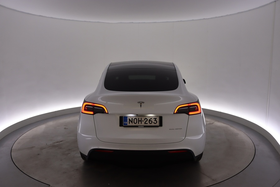Tesla Model Y vaihtoauto