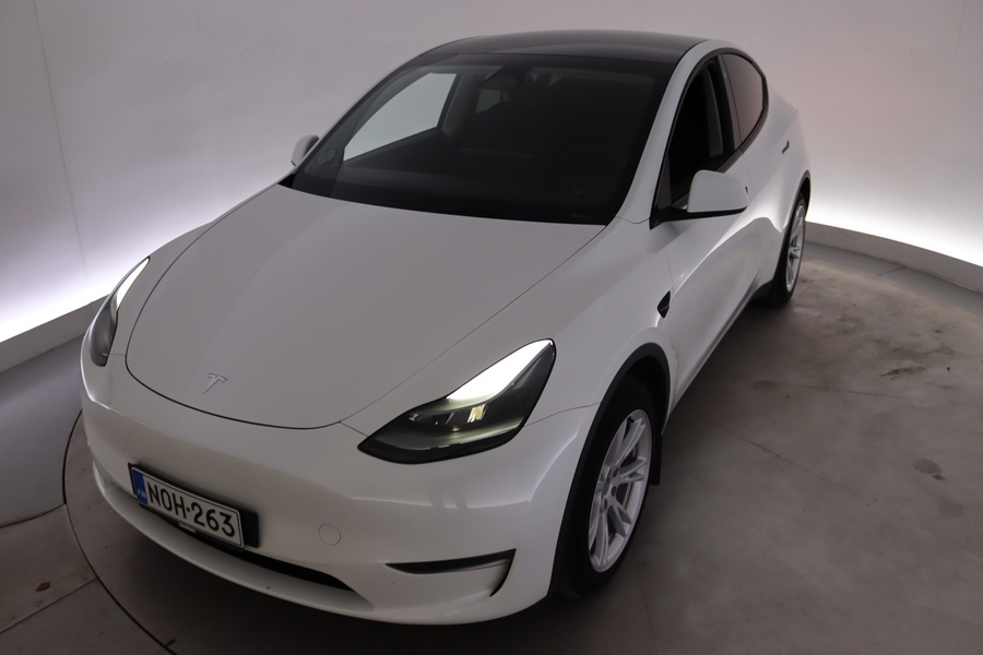 Tesla Model Y vaihtoauto