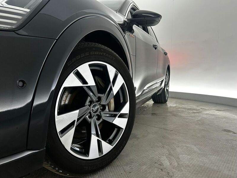 Audi e-tron vaihtoauto