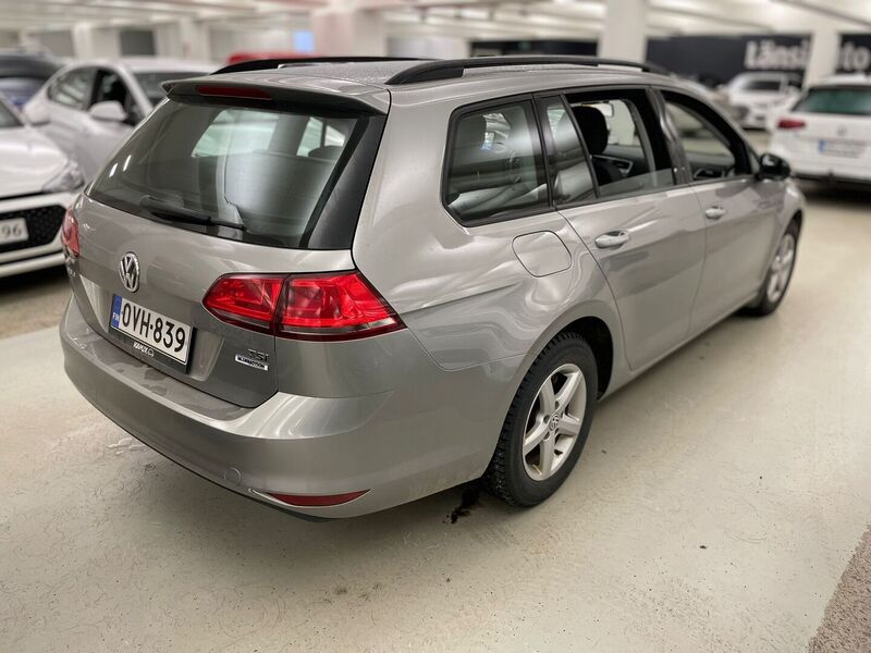 Volkswagen Golf vaihtoauto