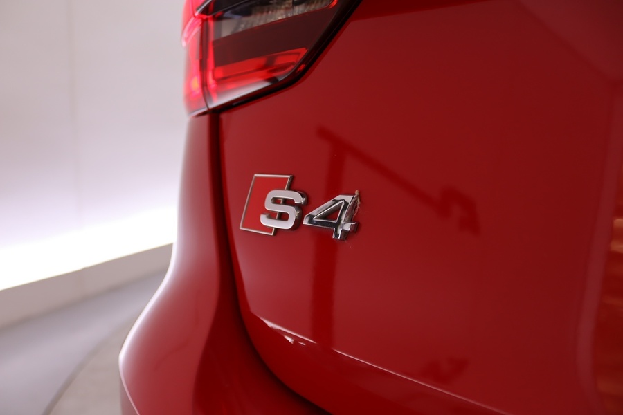 Audi S4 vaihtoauto