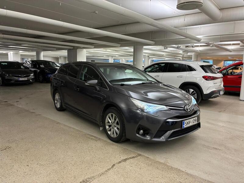 Toyota Avensis vaihtoauto