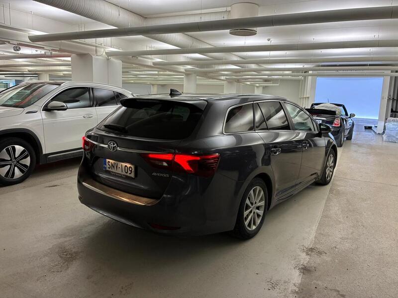 Toyota Avensis vaihtoauto