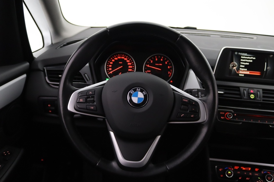 BMW 225 vaihtoauto