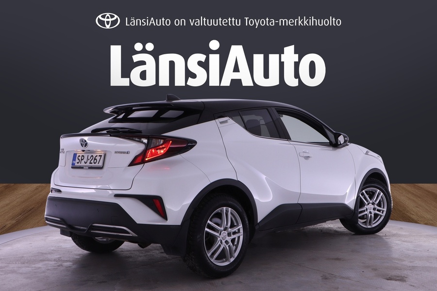 Toyota C-HR vaihtoauto