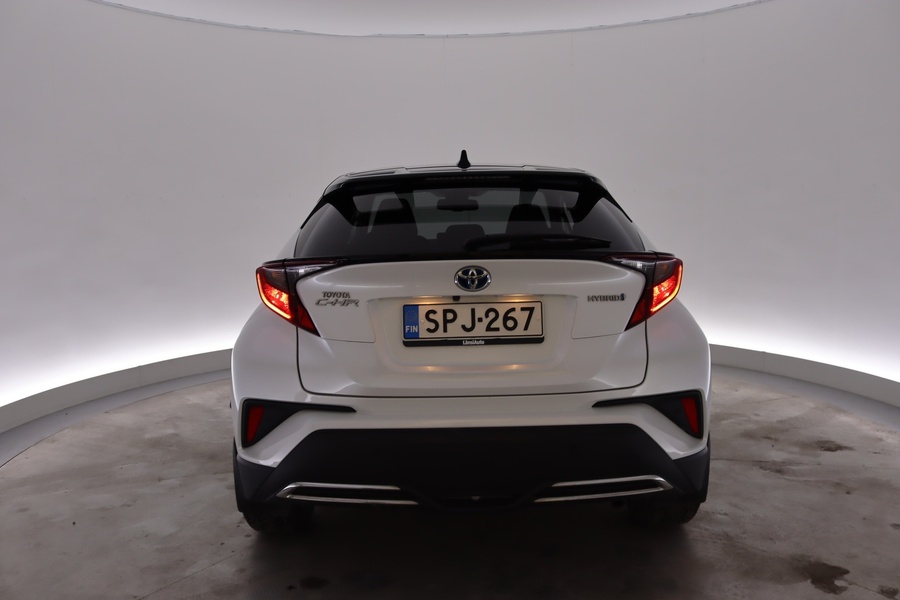 Toyota C-HR vaihtoauto