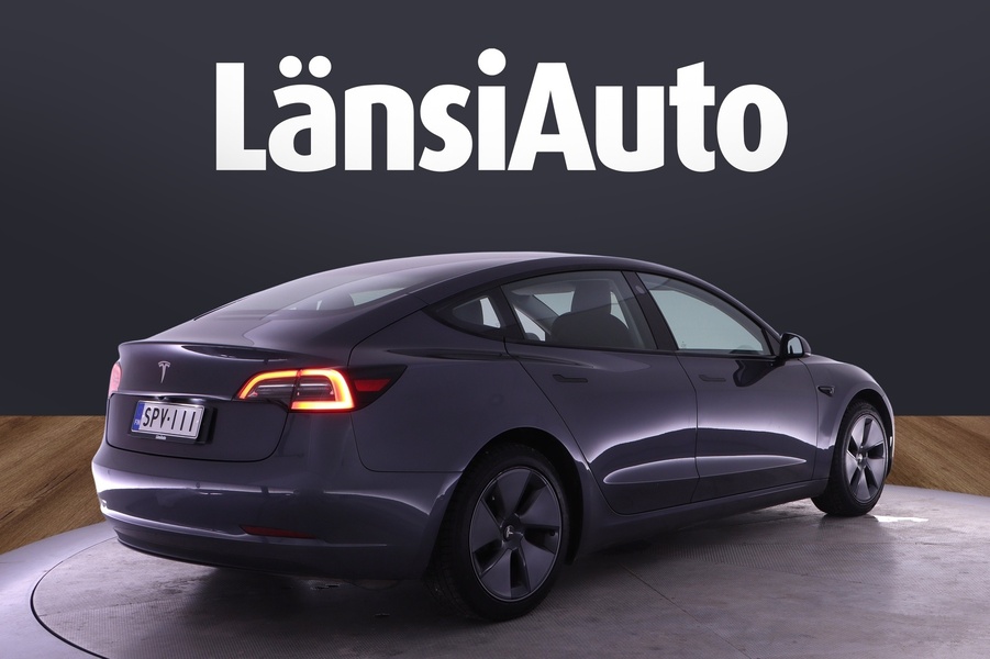 Tesla Model 3 vaihtoauto