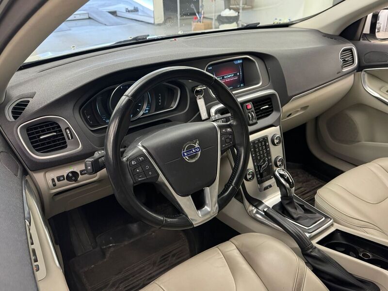 Volvo V40 vaihtoauto