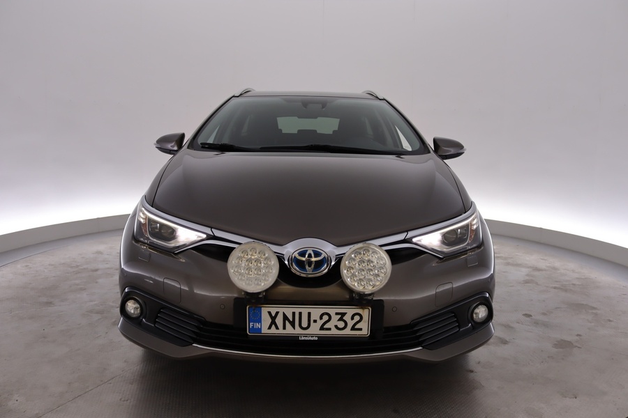 Toyota Auris vaihtoauto