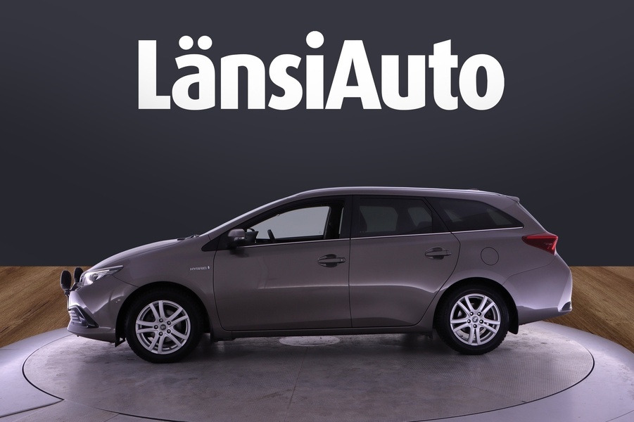 Toyota Auris vaihtoauto