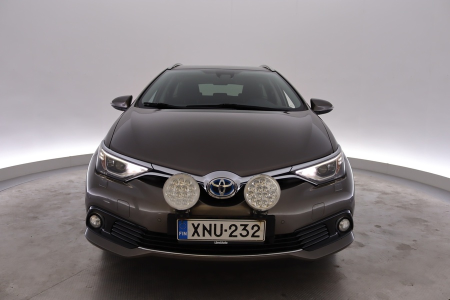 Toyota Auris vaihtoauto