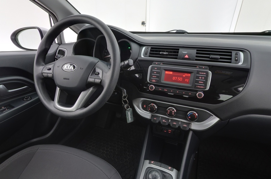 Kia Rio vaihtoauto