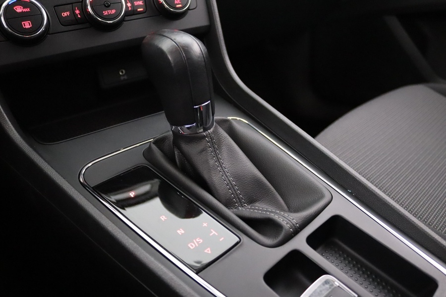 SEAT Leon ST vaihtoauto