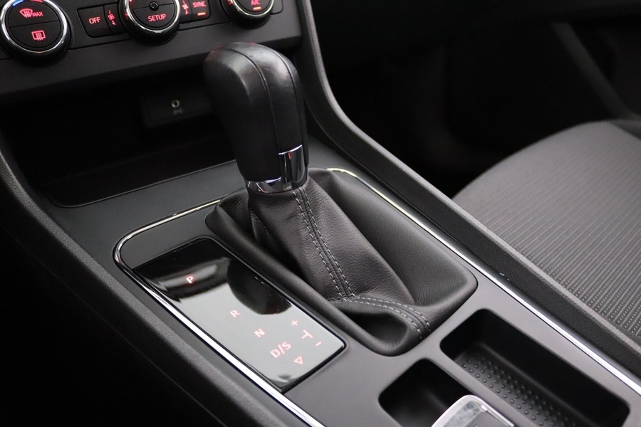 SEAT Leon ST vaihtoauto