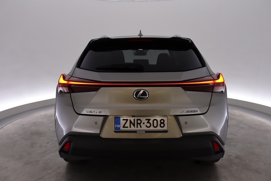 Lexus UX vaihtoauto