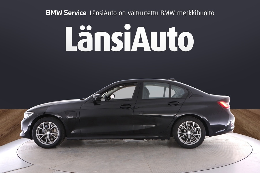 BMW 330 vaihtoauto