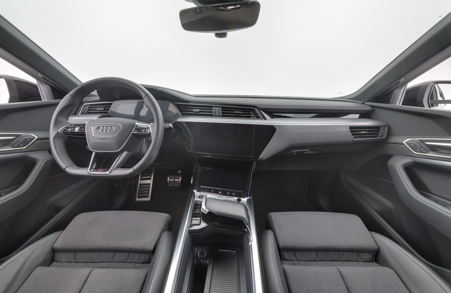 Audi Q8 e-tron vaihtoauto