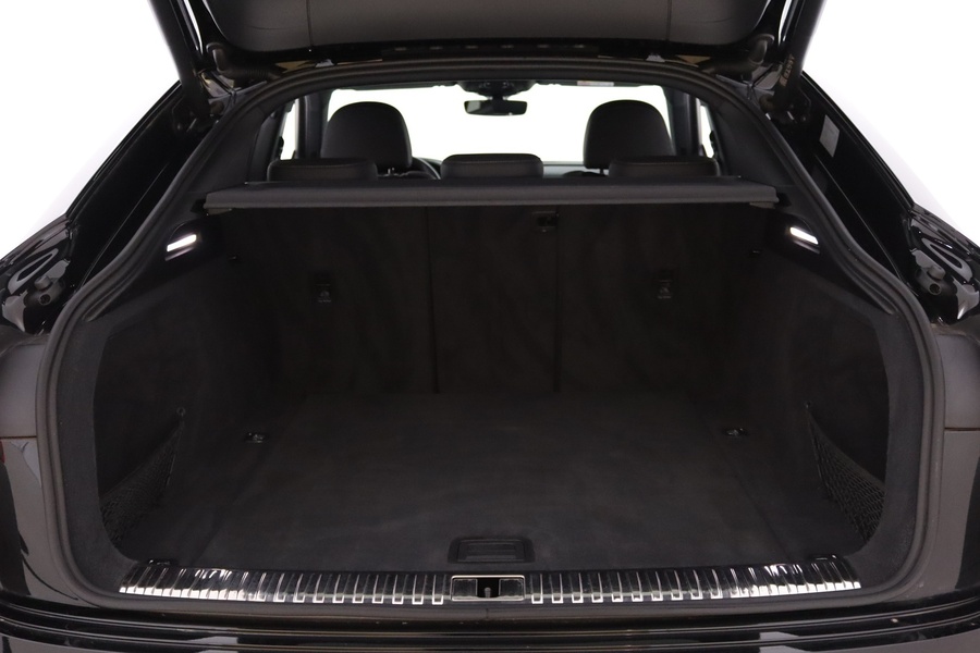 Audi Q8 e-tron vaihtoauto