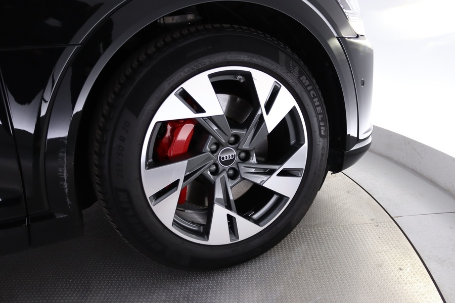 Audi Q8 e-tron vaihtoauto