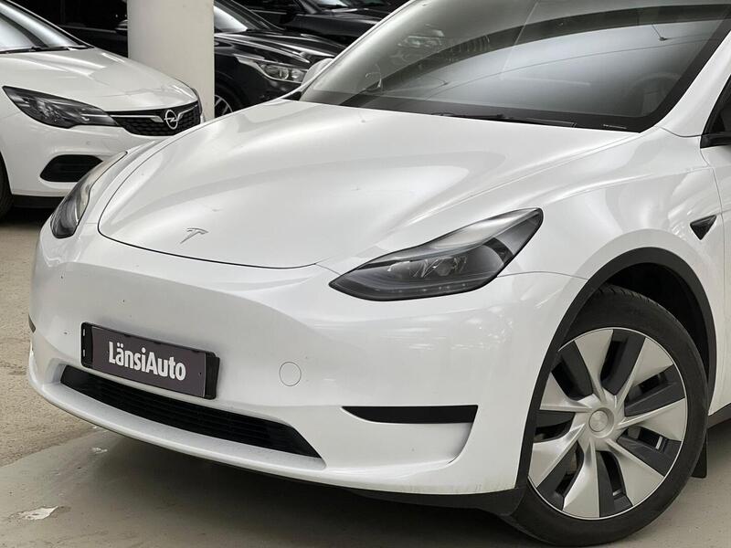 Tesla Model Y vaihtoauto