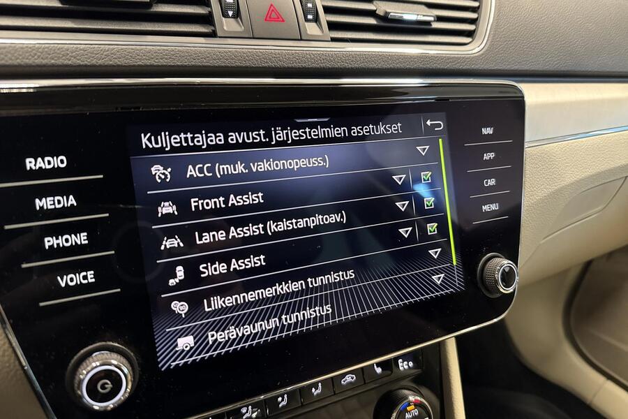 Skoda Superb vaihtoauto