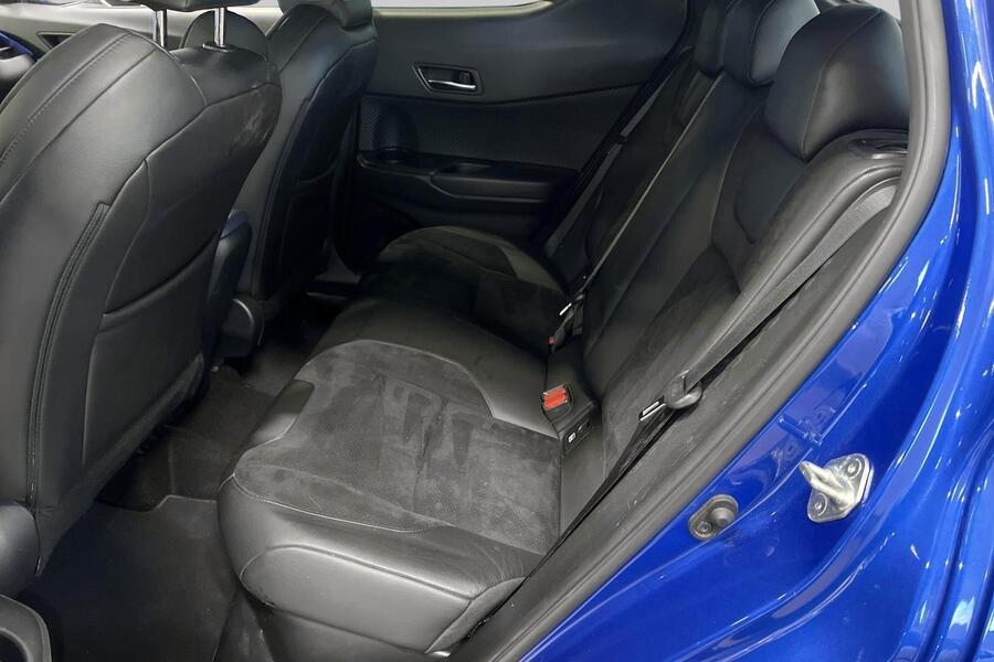 Toyota C-HR vaihtoauto