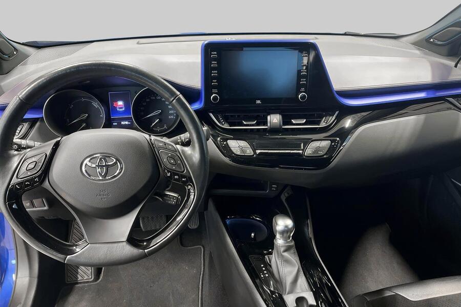 Toyota C-HR vaihtoauto