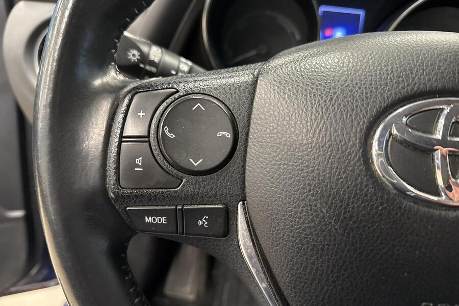 Toyota Auris vaihtoauto