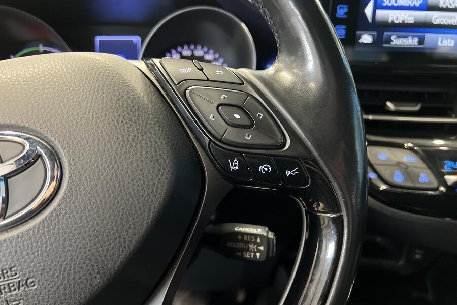 Toyota C-HR vaihtoauto