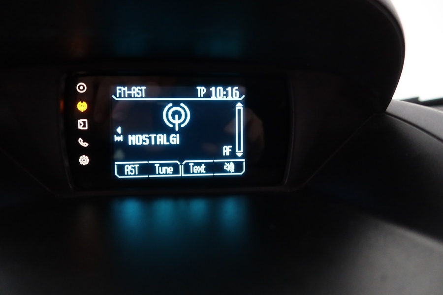 Ford Transit Courier vaihtoauto