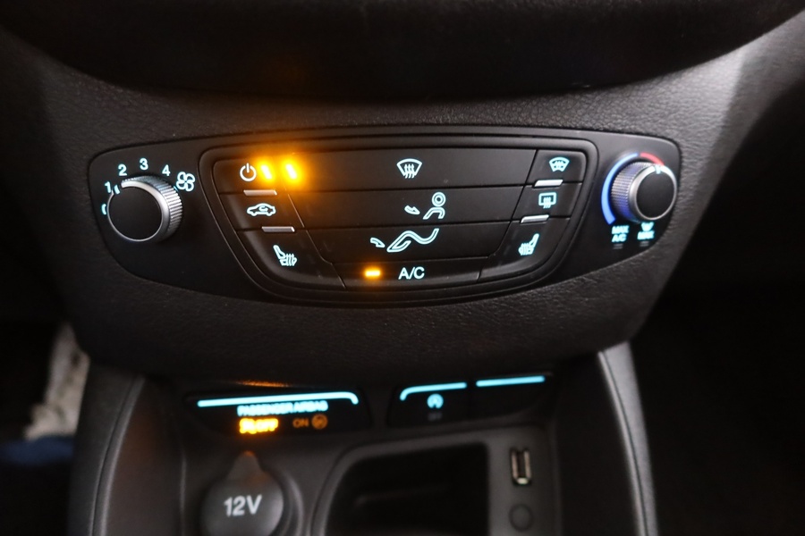 Ford Transit Courier vaihtoauto