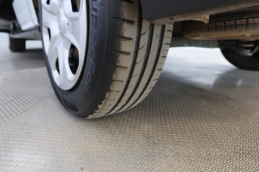 Ford Transit Courier vaihtoauto