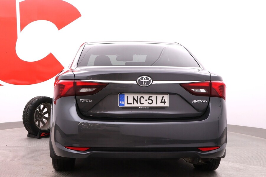 Toyota Avensis vaihtoauto