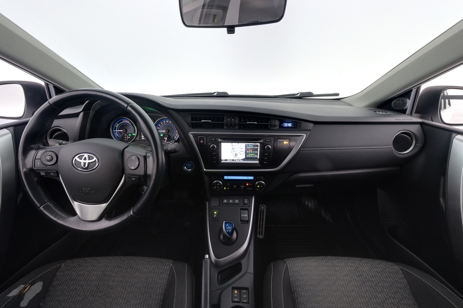 Toyota Auris vaihtoauto