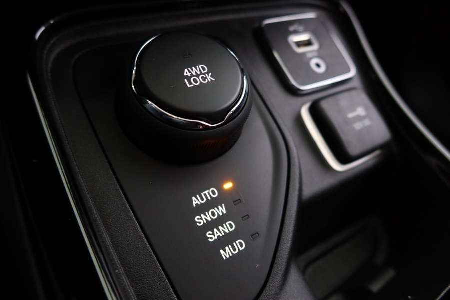 Jeep Compass vaihtoauto