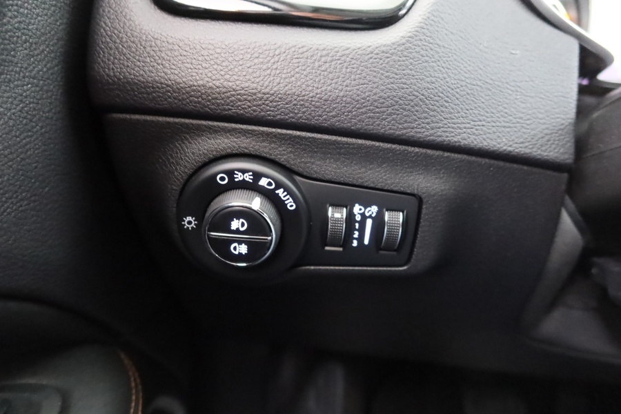 Jeep Compass vaihtoauto