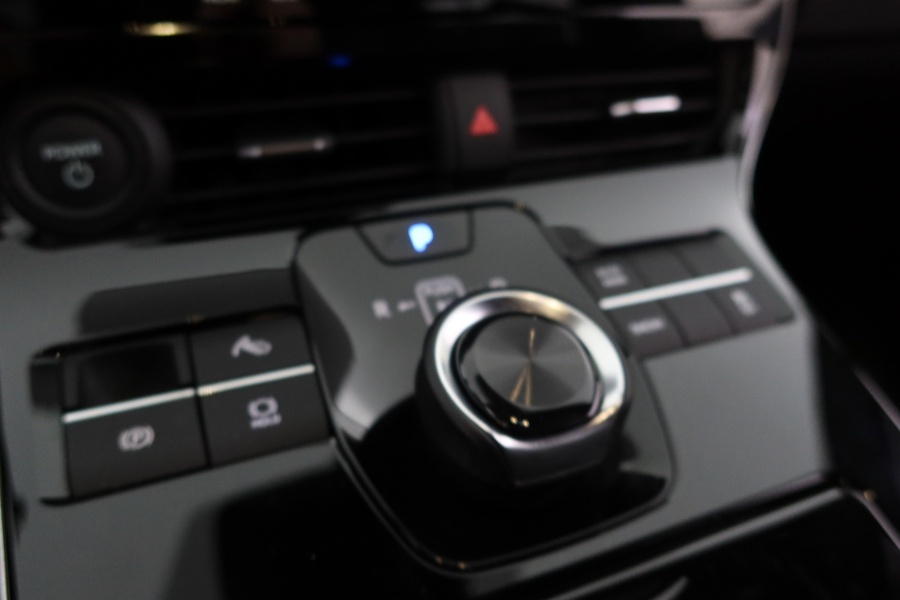 Toyota bZ4X vaihtoauto