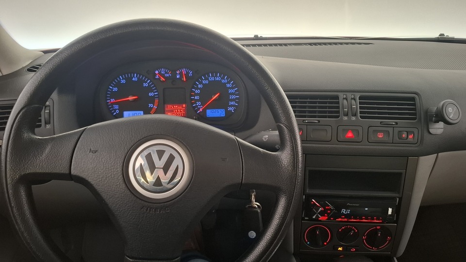 Volkswagen Bora vaihtoauto