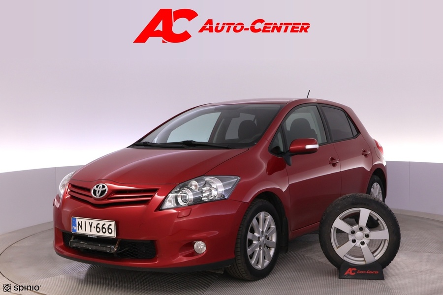 Toyota Auris vaihtoauto
