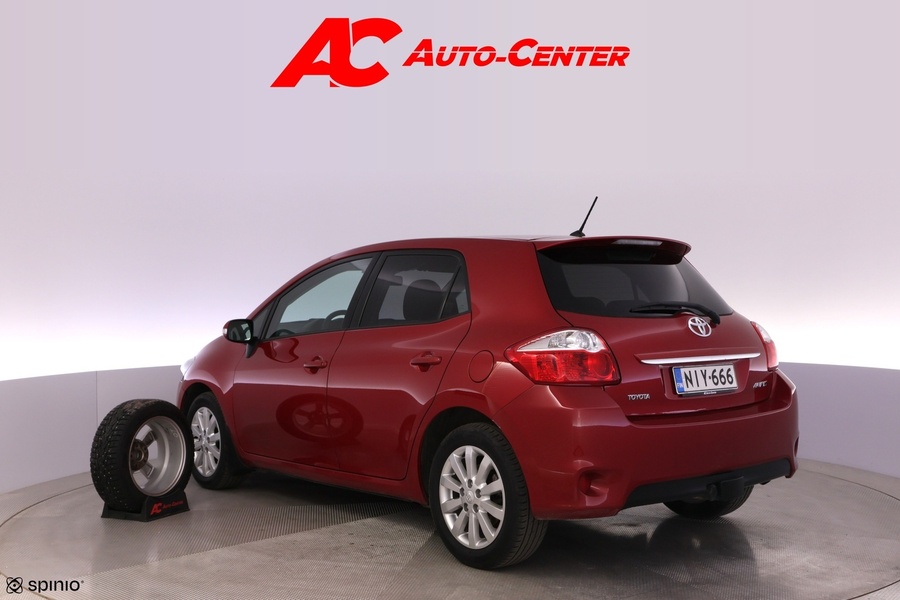 Toyota Auris vaihtoauto