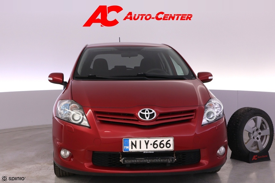Toyota Auris vaihtoauto