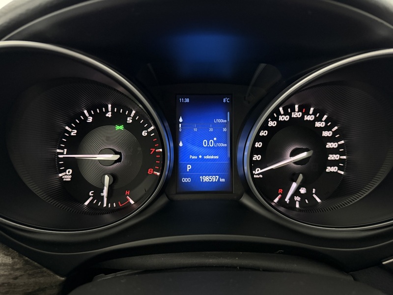 Toyota Avensis vaihtoauto